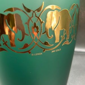 Lennox 11 inch frosted, Emerald green vase.